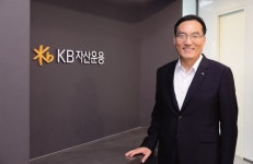 “가장 좋거나 다르거나...고객이 가장 원하는 것, 그걸 찾았죠” [피플 & 스토리-이현승 KB자산운용 대표]