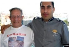 피보다 진한 우정 영국인, 터키호텔 벨보이에 거액 상속