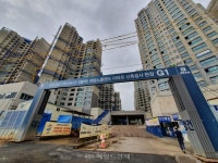 “진짜 부술 수 있겠나”…‘왕릉뷰 논란’ 장릉 앞 아파트 현장 가보니 [부동산360]