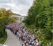 500만원 ‘오징어게임’·놀이동산…“이미 ‘위드 코로나’, 방심 걱정”[촉!]