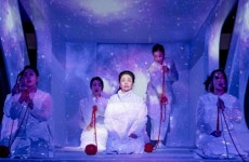 변곡점 맞는 온라인 공연…“또 하나의 장르로·공연장으로 관객 유입”