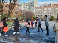 [르포] 전면등교 첫날…“3000명 확진자 시대, 급식이 제일 걱정”