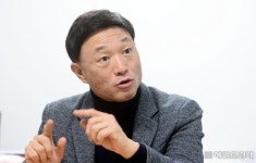 쌀집아저씨 김영희 “李는 동네아저씨…공약 갖고 놀 판 짜겠다” [2022 킹!메이커]