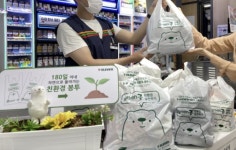 편의점에서 사라진 ‘친환경’ 비닐봉투…왜? [언박싱]