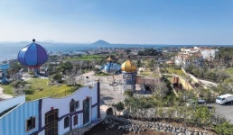 건축물은 인간의 마음 치유하는 도구…우도에 들어선 ‘훈데르트바서 파크’