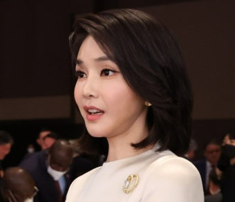 김건희, 바이든 만나고 '열린음악회' 관람도?…내조 시동