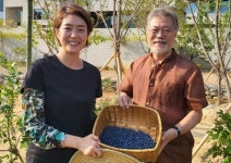 文사저 간 고민정 “저주 담긴 욕설 시위…직접 들으니 상상 이상”
