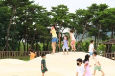 부산경남경마공원 공원지역 전면개방 첫주 인기 만발!