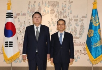 尹대통령실, 국정원 고발 文정부 ‘국가범죄’ 측면 주목