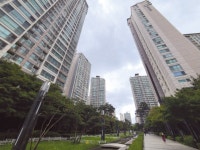 “문의전화 한통도 없는 날 허다”...‘엘리트’ 집값 하락세 직격탄