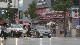 ‘극과 극’ 날씨, 편의점 매출 갈랐다