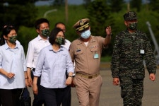 대만, 中 드론에 사상 첫 실탄 사격…고조되는 군사적 긴장감