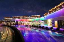 제주신화월드 스카이풀 성인 전용 나이트라이프 진행