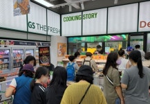 로봇이 튀겼더니…GS더프레시 검단신도시점, 치킨 매출 껑충