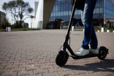 [단독]공유킥보드 세계 1위 라임 ‘먹튀’ 논란…이용권 팔고 환불 없이 철수