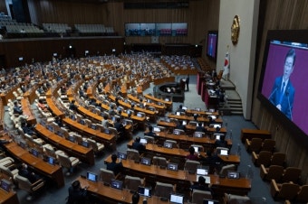 [속보] 이재명 “기본적 삶이 보장되도록 사회시스템 바꿔야”