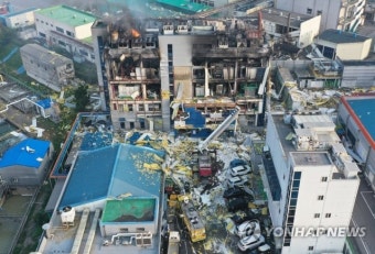 [박정규의 작살]화성 화재 난리통인데…김동연 경기지사 ‘봄날의 햇살’ 글 논란