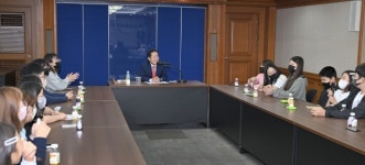 구미 형일초 학생들, “홍준표 시장님 대중목욕탕은 가시나요”
