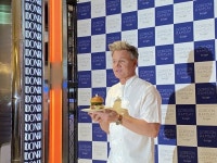 “식은 피자는 피자가 아니다, 최고의 맛·품질 추구”…고든 램지, 5년만에 방한