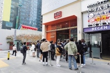 K치킨에 도전장...글로벌 프랜차이즈 잇단 ‘강남 진격’