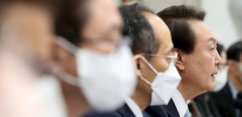 [속보]尹대통령 “경제, 돌이키기 어려워…더 늦기 전에 복귀해달라”