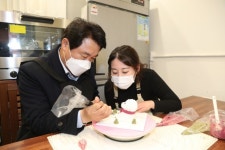 관악구의 미래 ‘스타 점포’와 함께 뛰는 박준희 관악구청장