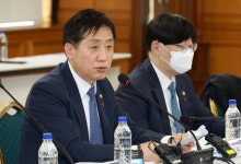 김주현 금융위원장, “손태승 징계…CEO책임 있다고 판단”
