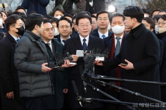 [속보]이재명 “소환 조사는 정치 검찰이 파 놓은 함정… 특권 바란 바 없어”
