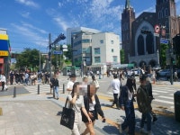 막힌 길 다시 연 신촌, 주차장 확보하고 손님맞이 나섰다