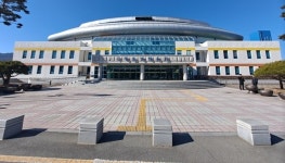 구례 실내체육관 21년 만에 리모델링 재개관