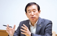 “충주가 현대엘베 본사 유치한 뒷얘기는 책 한권 쓸 정도”