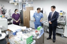 이상일 용인시장, 동물보호센터·경전철 차량기지 방문