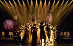 [영상]대극장 vs 소극장, 같은 소재·다른 ‘베토벤’ [뮤지컬이 된 베토벤]