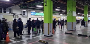 이번엔 ‘반값 삼겹살’…“또 ‘마트 오픈런’ 해야할까? 혹시 ‘미끼 상품’?” [언박싱]