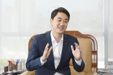 [파워 인터뷰]최재훈 달성군수 비슬산 참꽃 운치에 푹 빠져보세요