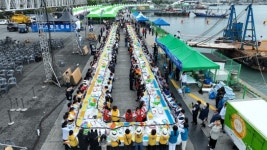 장보고유통수산가공선진화단지점 | ‘223m 해조류 김밥’ 장보고 수산물축제 등장