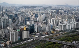 “20년 8월까지 소형은 빼줬는데”…법원 “재건축 때 소형포함 2채 선택…종부세 중과 정당”