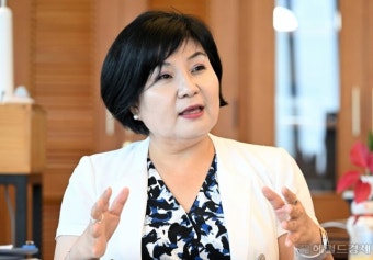 “보이스피싱 대명사 된 내 이름, 금융사기 경각심 키웠다면 만족” 김미영 금소처장 [헤경이 만난 사람]