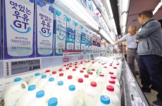 편의점 아이스크림·커피 등 최대 25% 올린다…편의점 먹거리 가격 또 줄줄이 인상