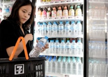 세븐일레븐 “생수 100원·계란 반값”…7월 파격 행사