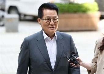 박지원 전 원장, 내년 총선 ‘완도·해남·진도 출마’…“이철 전남도의원에게 전화로 밝혀”