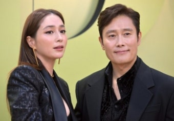 이병헌-이민정 부부, LA 저택 강도 사건 속에서 손예진에 대한 극찬과 대응 이야기가 주목