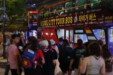 ‘서울 야경’ 즐긴 영국 잼버리 대원…서울시 야간시티투어 긴급 제공