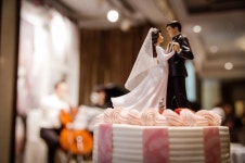 500명 하객 왔는데 상한 회가?…송파구 예식장서 집단 식중독