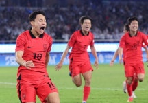[속보] 한일 축구 결승전, 후반 11분 조영욱 역전골…2대 1