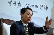 [단독] 박민식 “아시안게임 병역특례 재점검할 때 됐다” [헤경이 만난 사람]