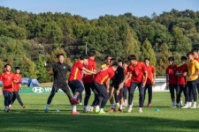 베트남 U-18 축구대표팀, 전북현대 클럽하우스 방문