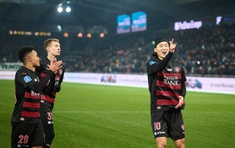 조규성 첫 멀티골…미트윌란 5-1 대승하며 리그 선두로