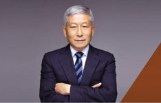 ‘20년 LG맨’ 창업으로 일군 8조 신화