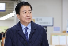 총선 후보자 ‘적격’ 받은 노웅래, 뇌물 수수 재판서 위헌법률심판 요청 “검찰  기소편의주의”